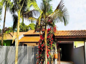 Linda casa c/Piscina, Ar e conforto próximo do Mar